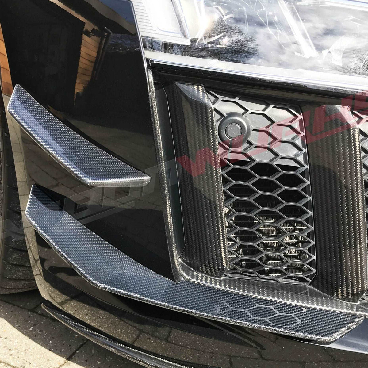 AUDI R8 CARBON FIBRE FRONT CANARDS (PRE-FACELIFT)